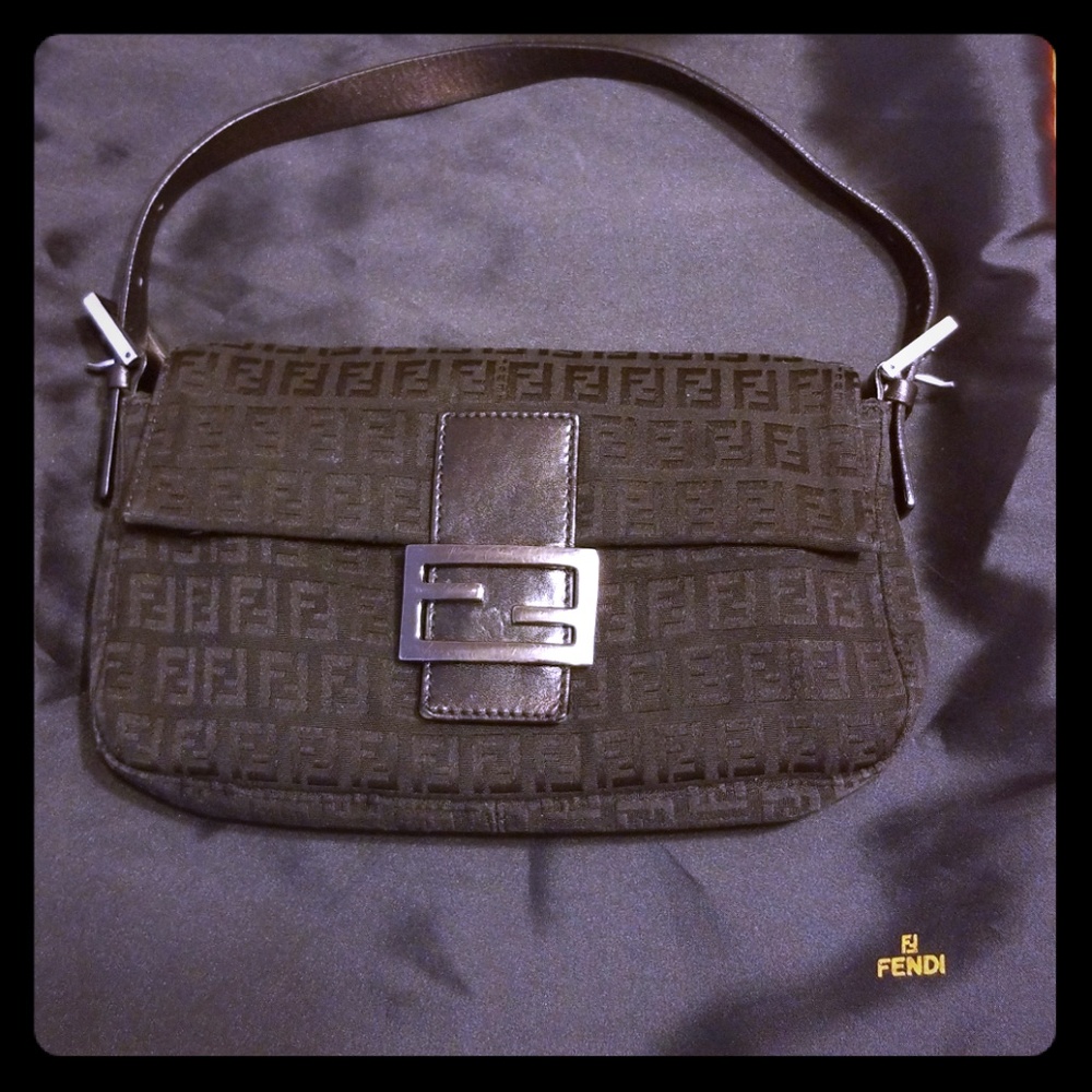 Fendi authentic black purse and wallet set